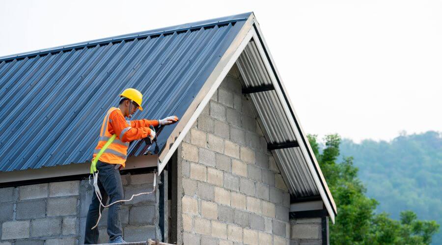 Professional Flat Roofing Installation in Hamburg, IL